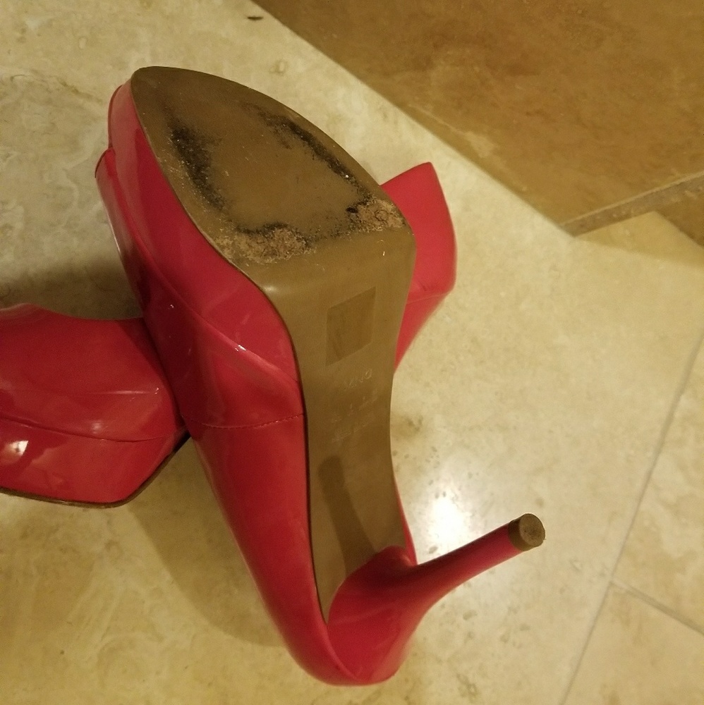 Shoes - Picture 4 of 4