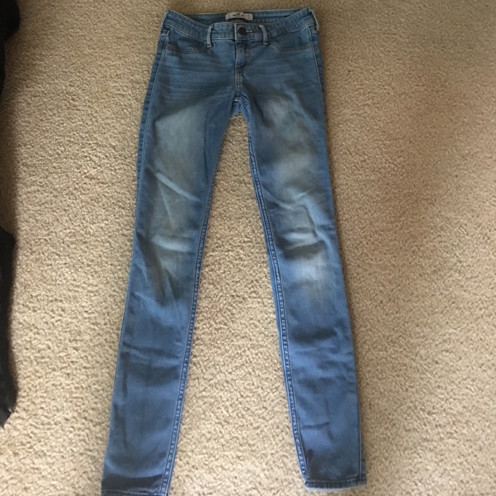 Hollister Jeans! Size 3!!!