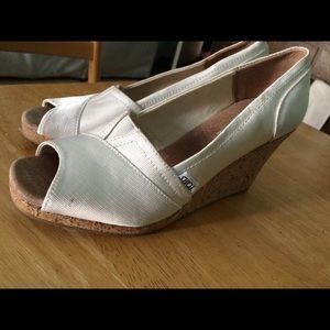 Tom's white canvas wedge sandal size 8.5