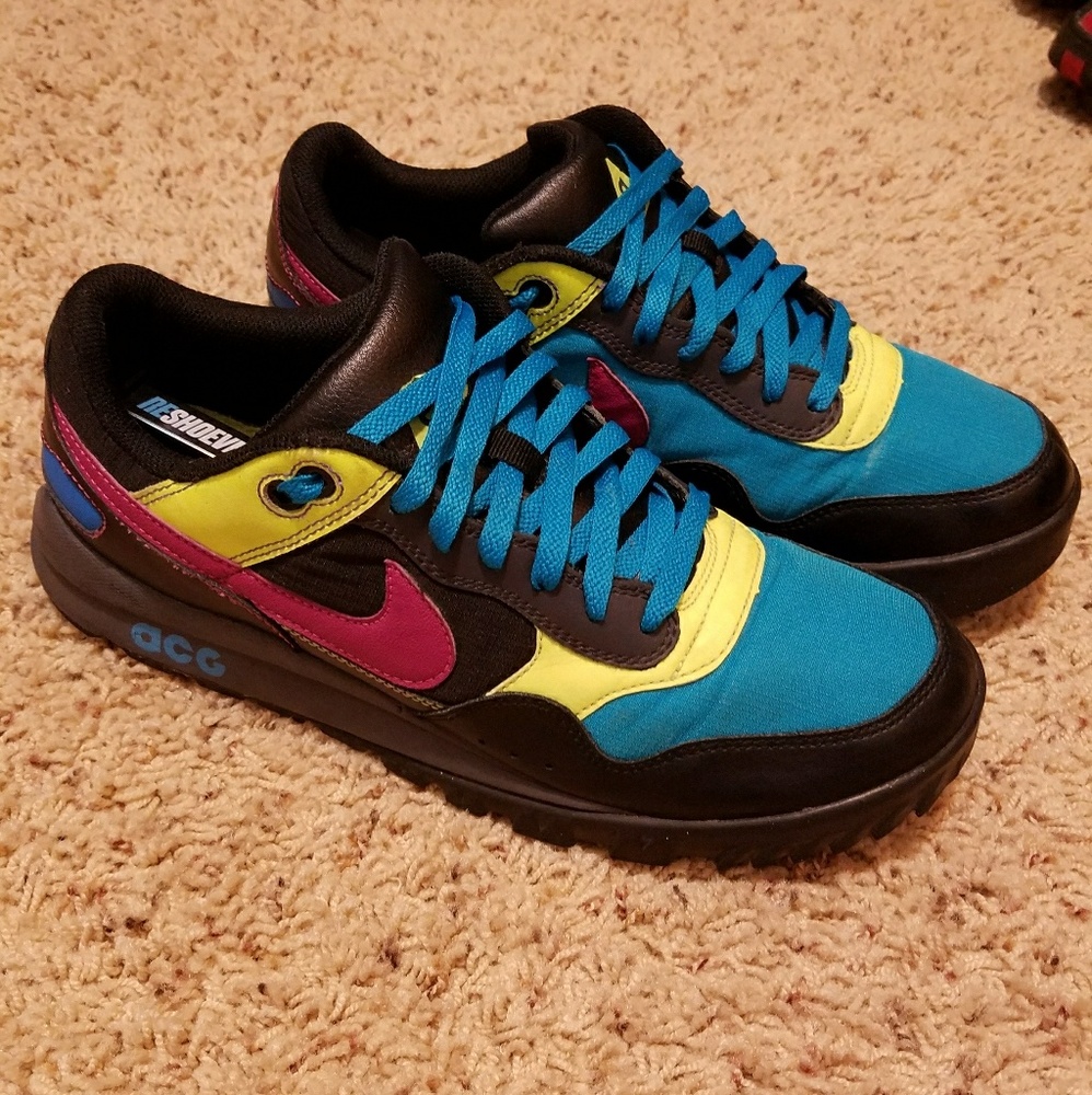 Nike "ACG" shoes