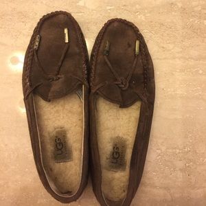 Uggs slippers