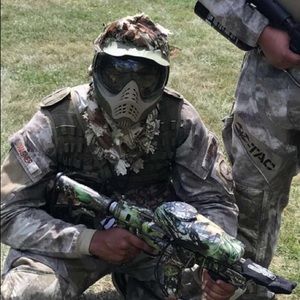 Meet your Posher, Troy