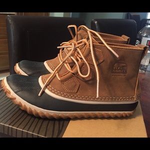 Sorel Out N About leather Women size 7