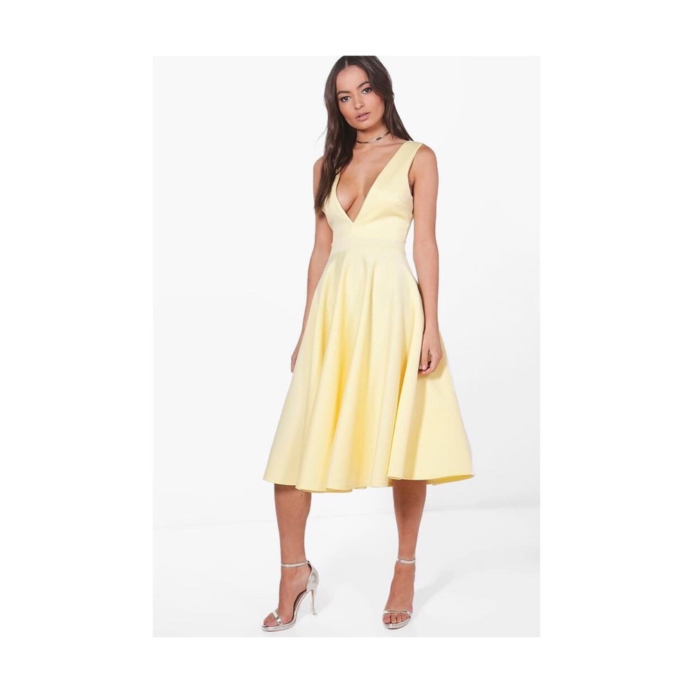 Boohoo Plunge Neck Scuba Skater Dress