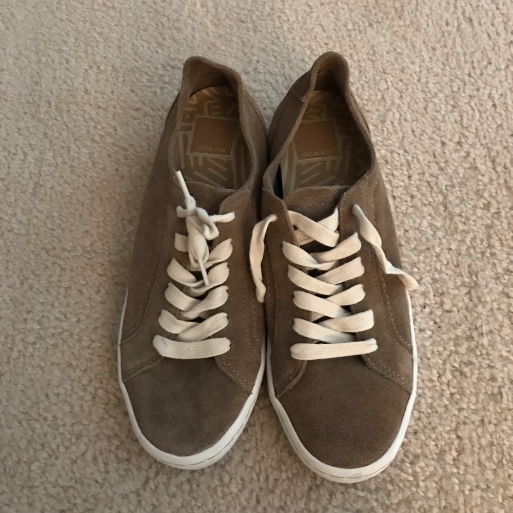 Women's Dolce Vita leather lace up shoes camel 7
