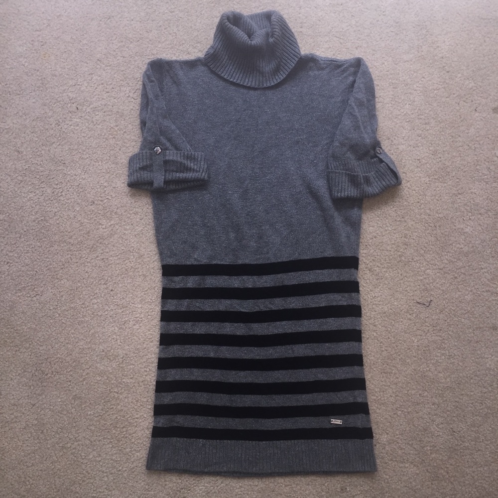 GUESS sweater/short sleeve size L