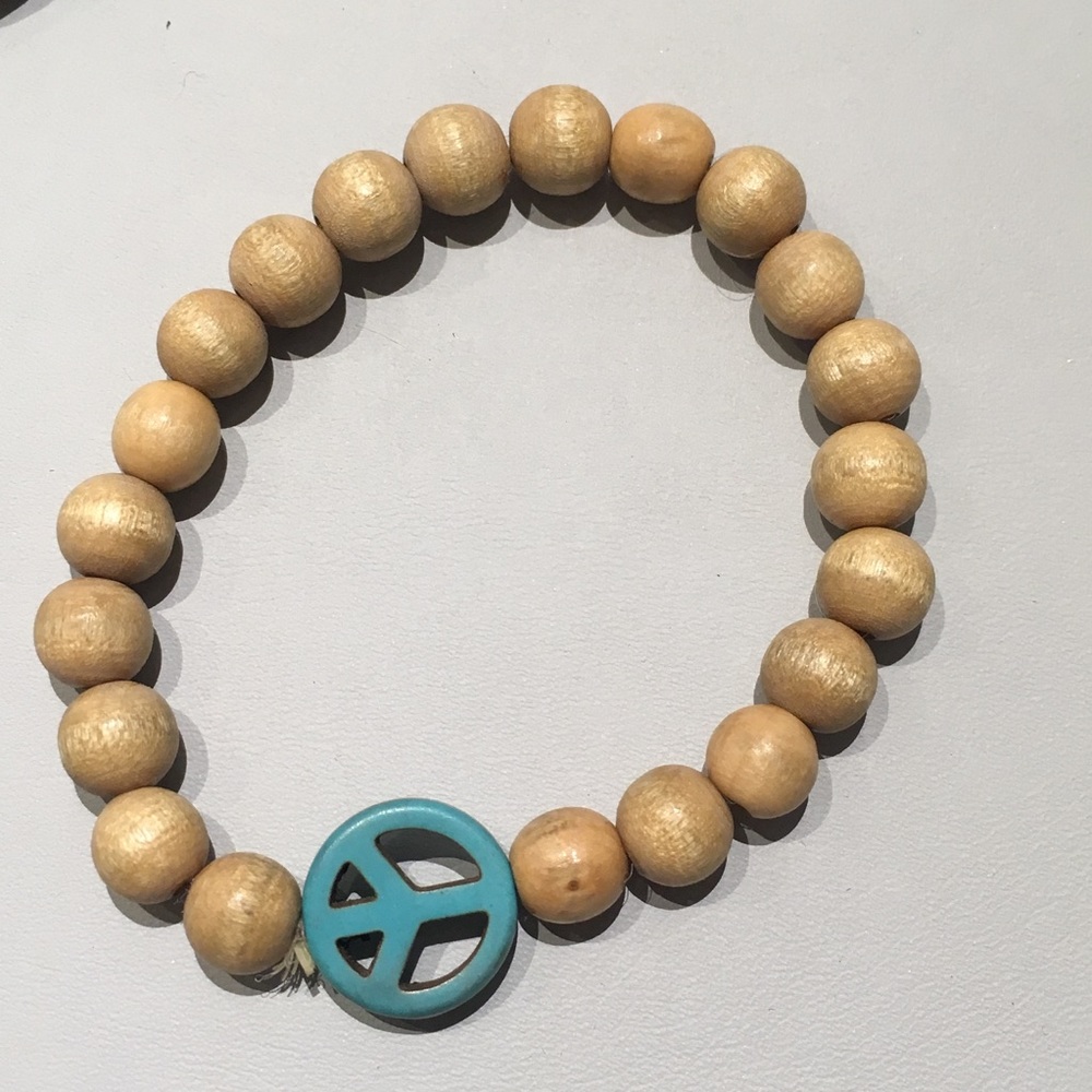 Assorted bracelet bundle - Picture 5 of 6
