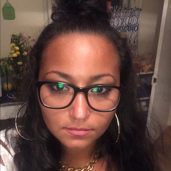 Meet your Posher, Nikky - Picture 1 of 1
