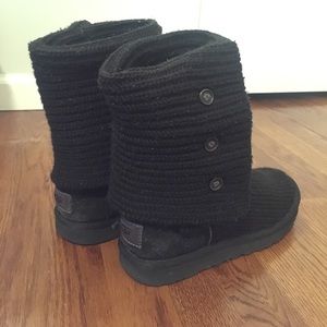 UGG Classic Cardy in Black