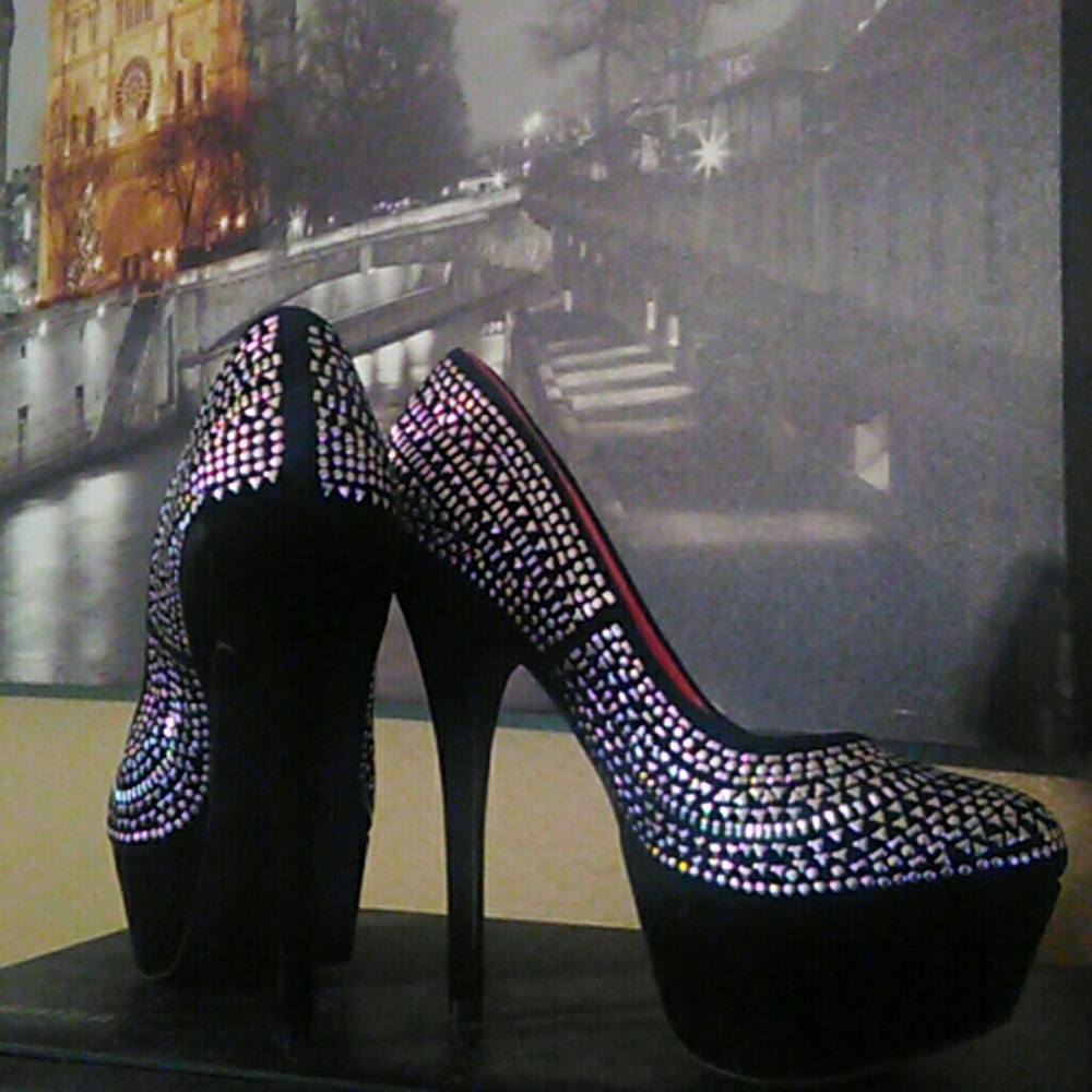 bnwot 6" Platform Stilettos