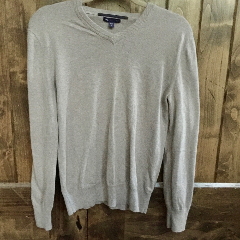 Gap v-neck sweater