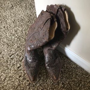 Coral Vintage Cowgirl Boots