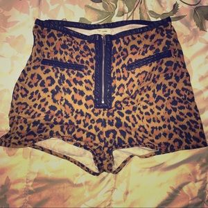 CHEETAH SHORTS !