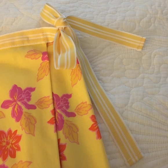 Floral print cotton/spandex wrap Skirt Size 12P - Picture 2 of 5