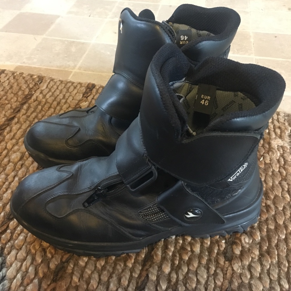 DIADORA MENS BOOTS