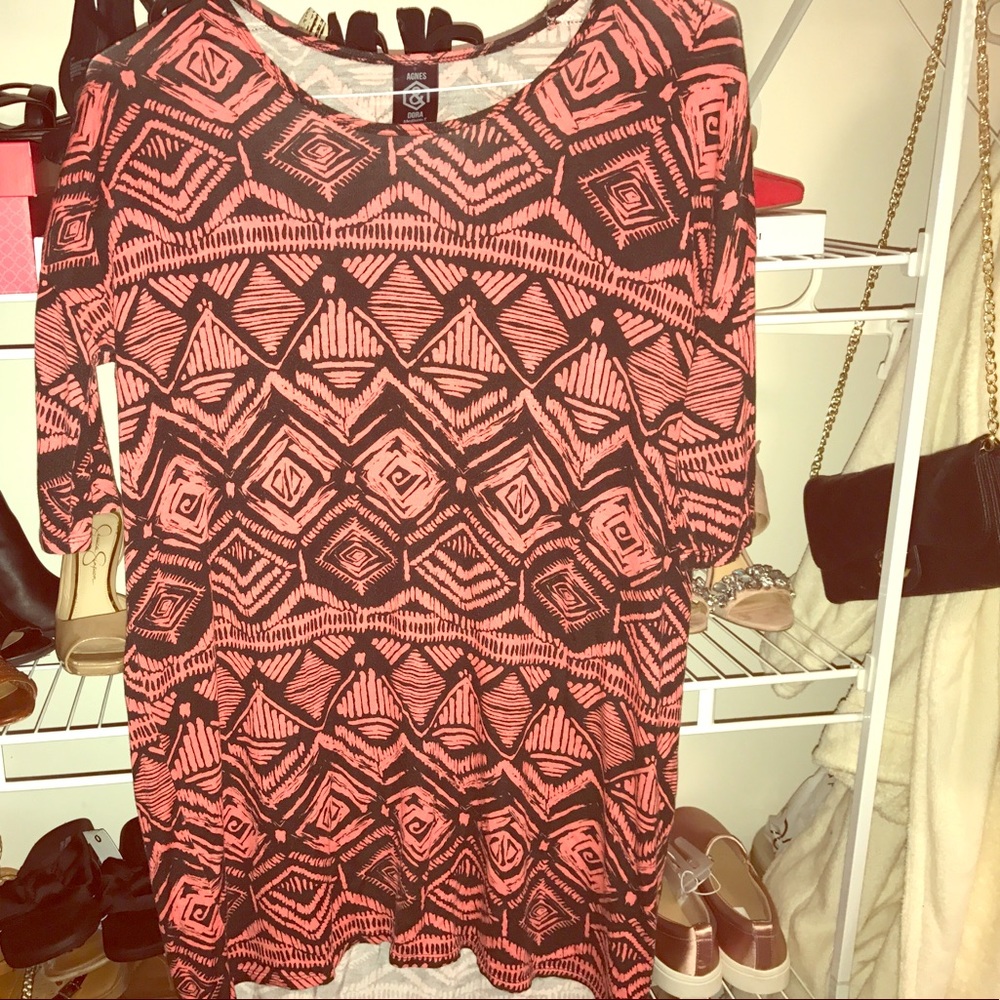 Agnes and Dora tee