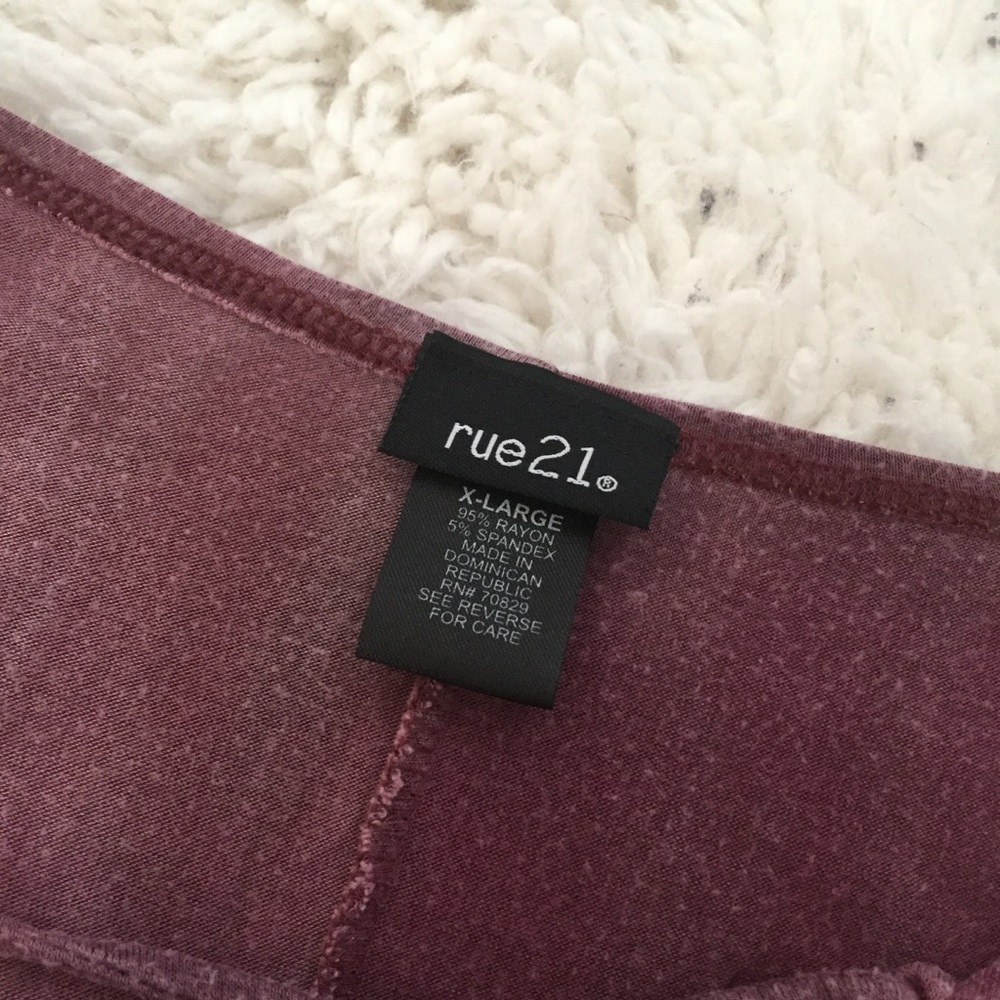 XL Rue 21 Top - Picture 2 of 2