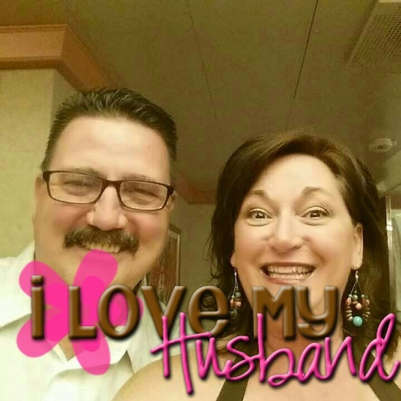 Meet your Posher, Debra - Picture 1 of 1