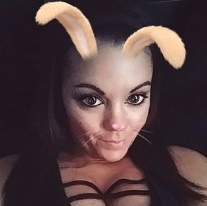 Meet your Posher, Leanne