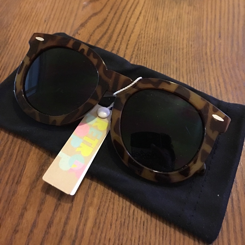 Hip Tortoise Sunglasses