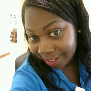 Meet your Posher, Angela