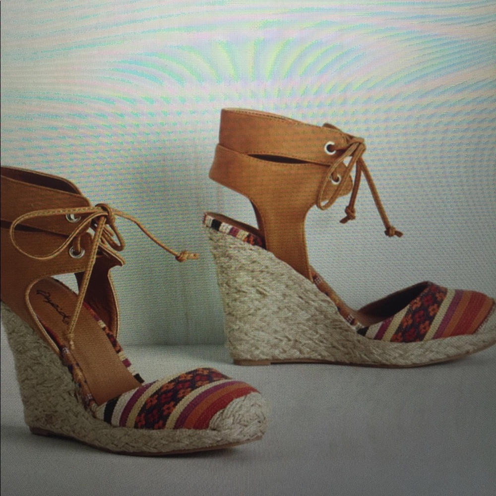 Modcloth Unique Aztec Wedges