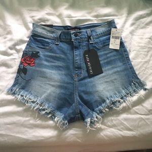 Fashion Nova - Love My Squad Shorts