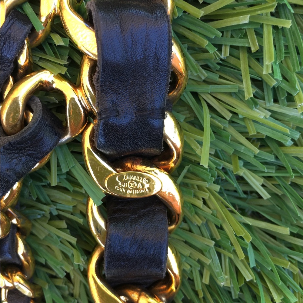 ❌SOLD❌AUTHENTIC VINTAGE CHANEL TRIPLE CHAIN BELT - Picture 5 of 8