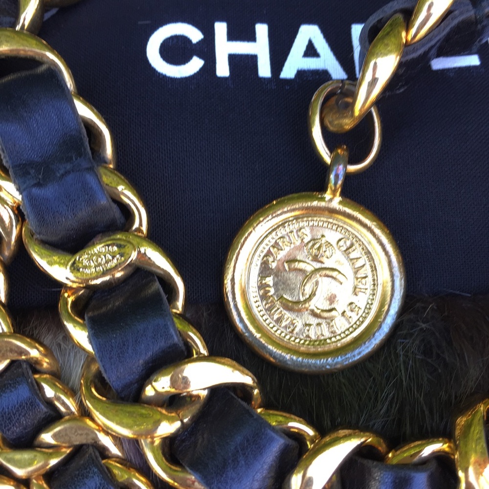 ❌SOLD❌AUTHENTIC VINTAGE CHANEL TRIPLE CHAIN BELT - Picture 6 of 8