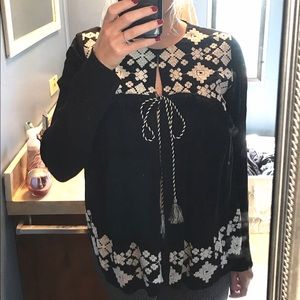 2 for $10 Black and white lace long sleeve