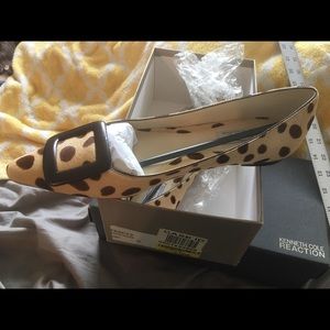 BNIB Oscar De LaRenta Flats 9.5B