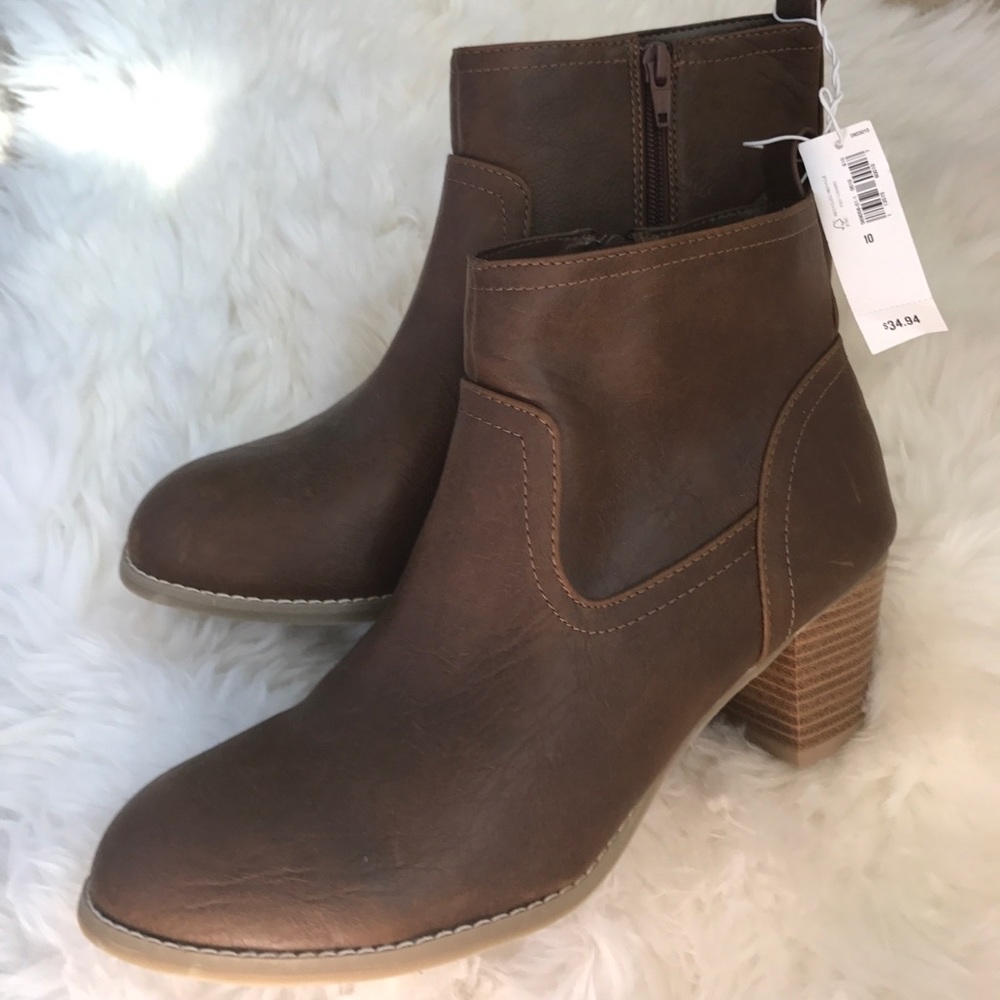 ***SALE***NWT Brown Ankle Boots Size:10***