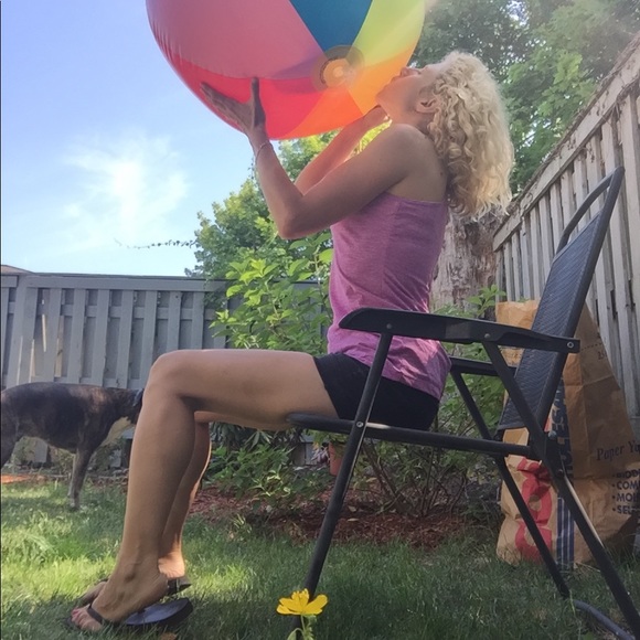 Meet your Posher, Avril - Picture 2 of 2