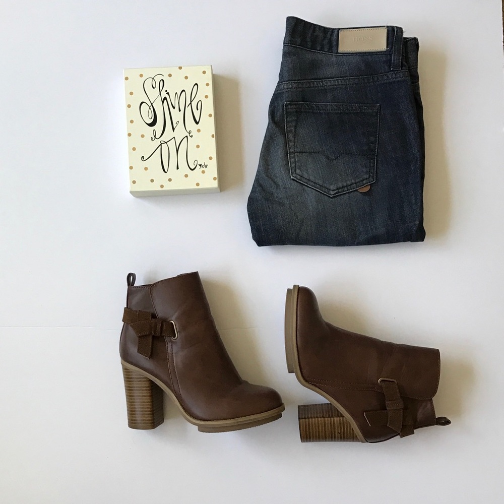 Hugo boss. Jeans. Dark denim . Size 27