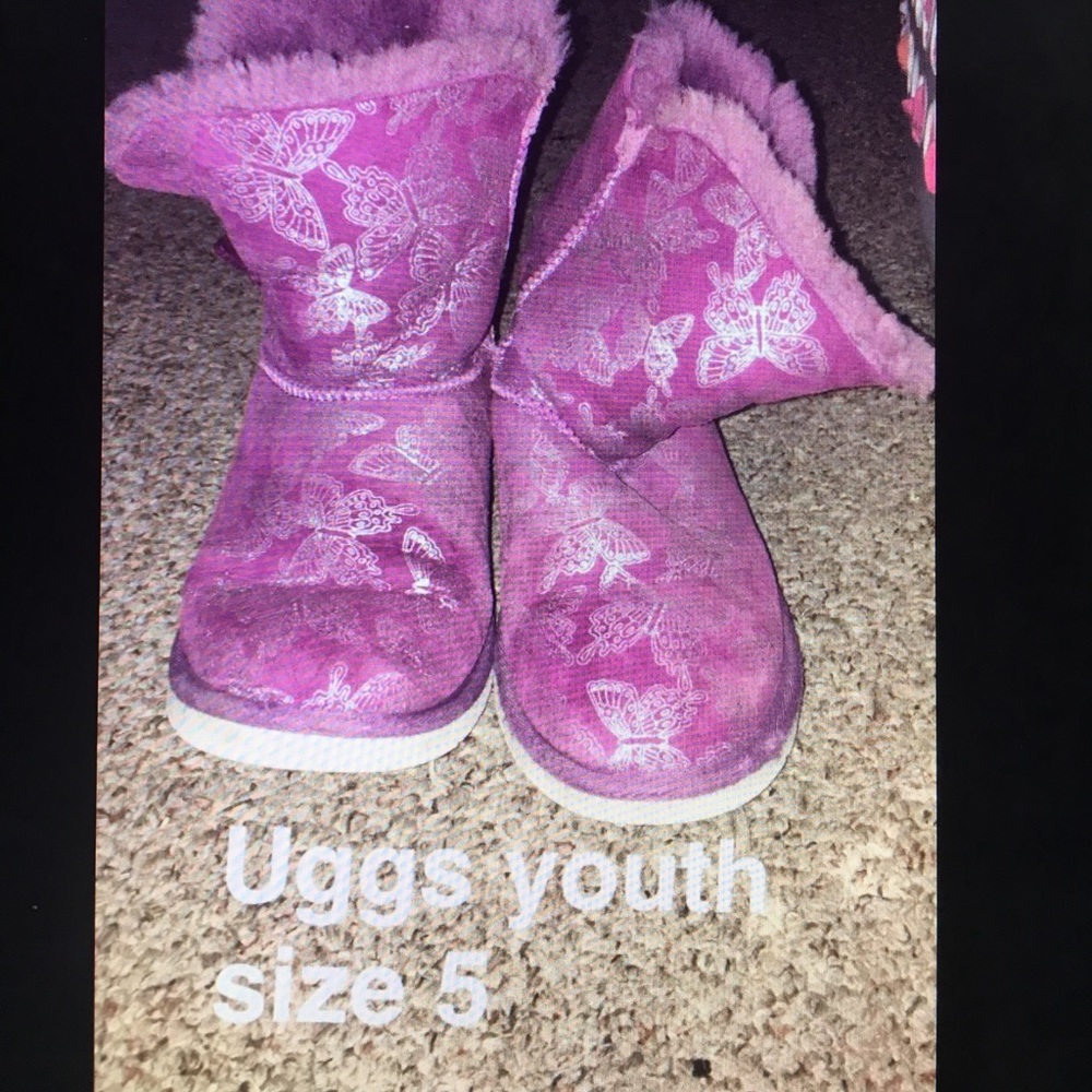 UGG Boots Girls size 5