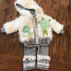 Little Mass sweatshirt and pant set