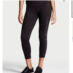 NWT BRAND NEW VICTORIA'S SECRET SPORT CAPRI