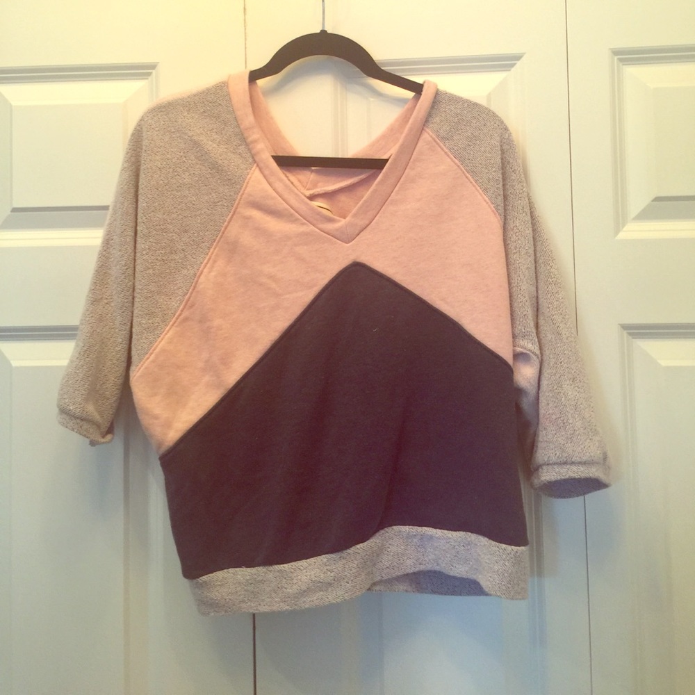 Cropped v neck sweatshirt size large