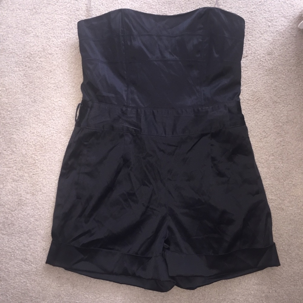 SUPER CUTE Black Satin Romper 🛍💖
