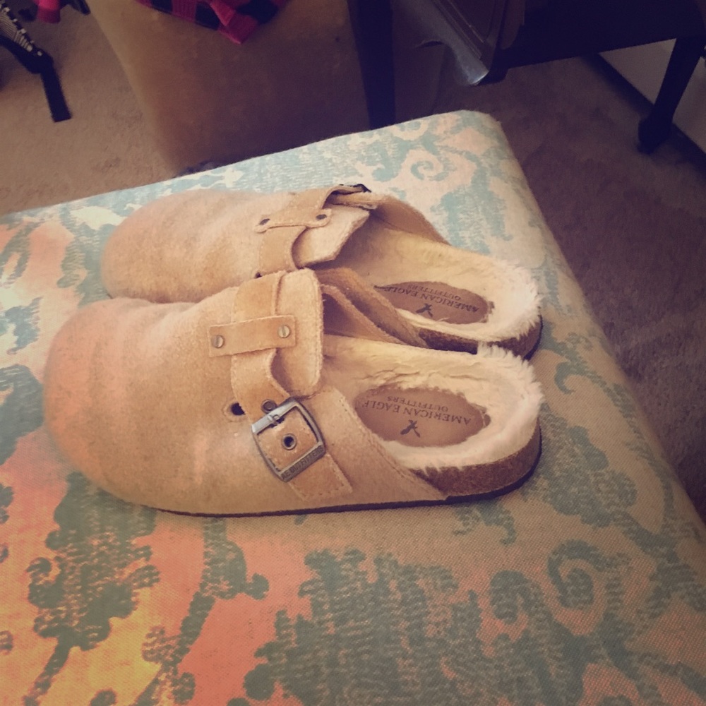 I am selling a pair of moccasins