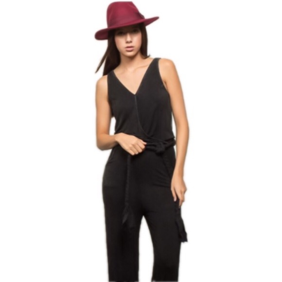 🔥LAST 1 Must Have POL Mineral Crossover Jumpsuit - Picture 3 of 7