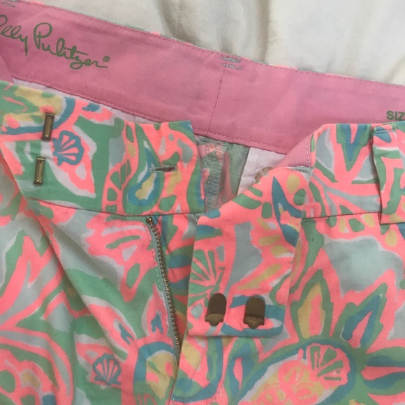 Lilly Pulitzer Barclay Shorts - Picture 5 of 5