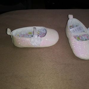 Girls shoes