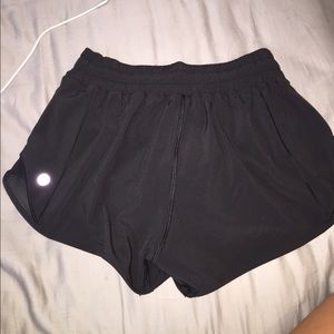 lulu lemon hotty hot short!