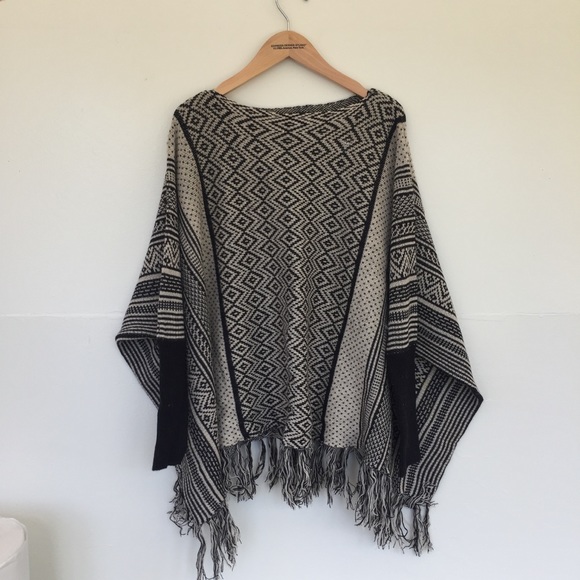 Oversize fringe sweater - Picture 1 of 4