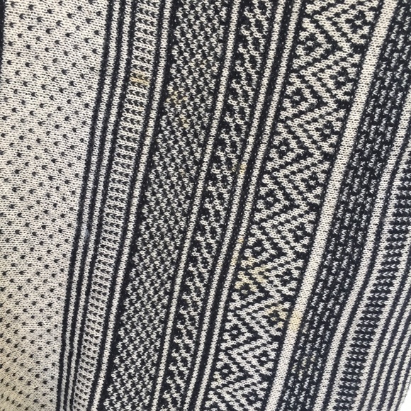 Oversize fringe sweater - Picture 4 of 4