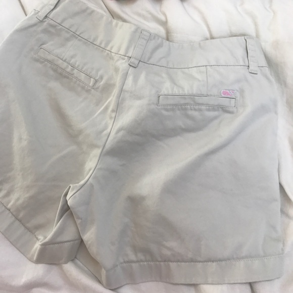Vineyard Vines Khaki Shorts - Picture 3 of 4