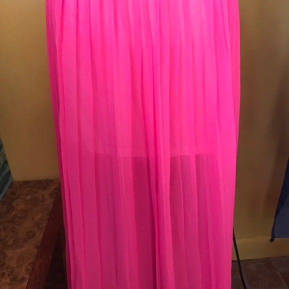 Hot Pink Pleated Maxi Skirt - Picture 4 of 4