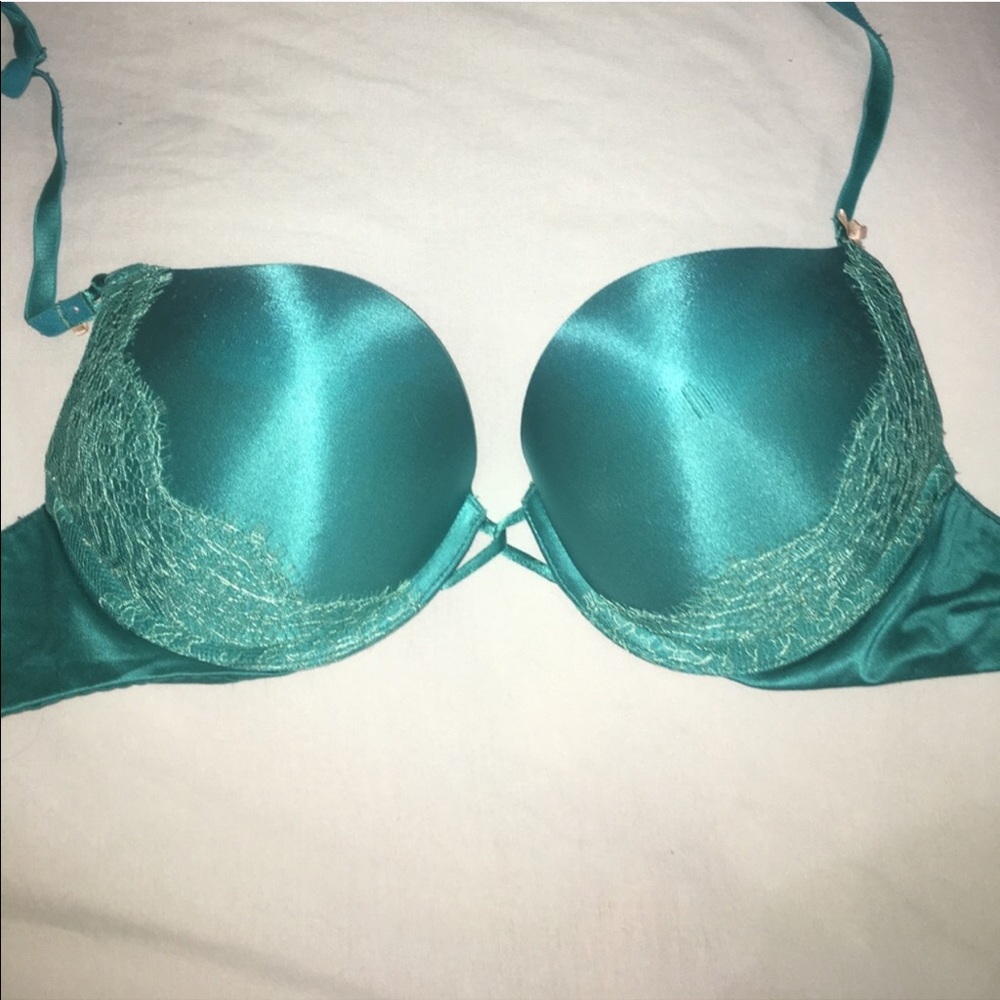 Victoria secret bombshell bra, 34B
