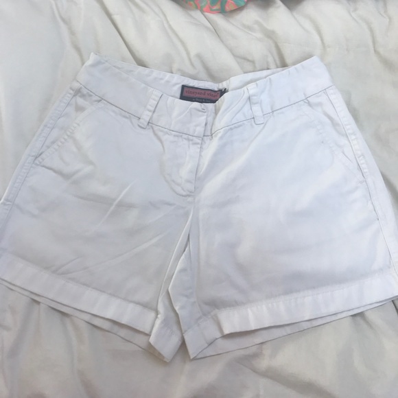 White Vineyard Vines Shorts - Picture 1 of 4